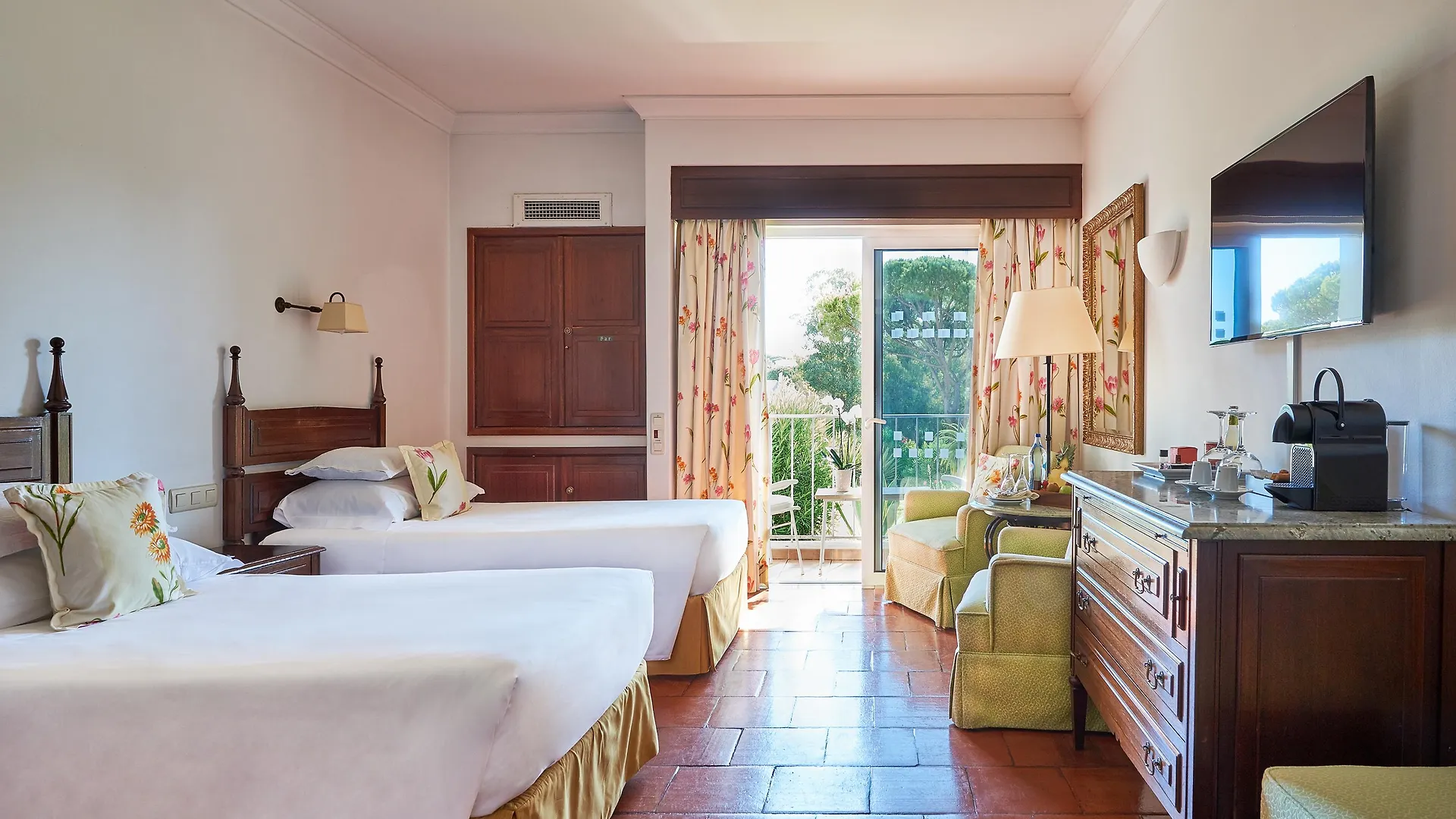 Dona Filipa Hotel Almancil