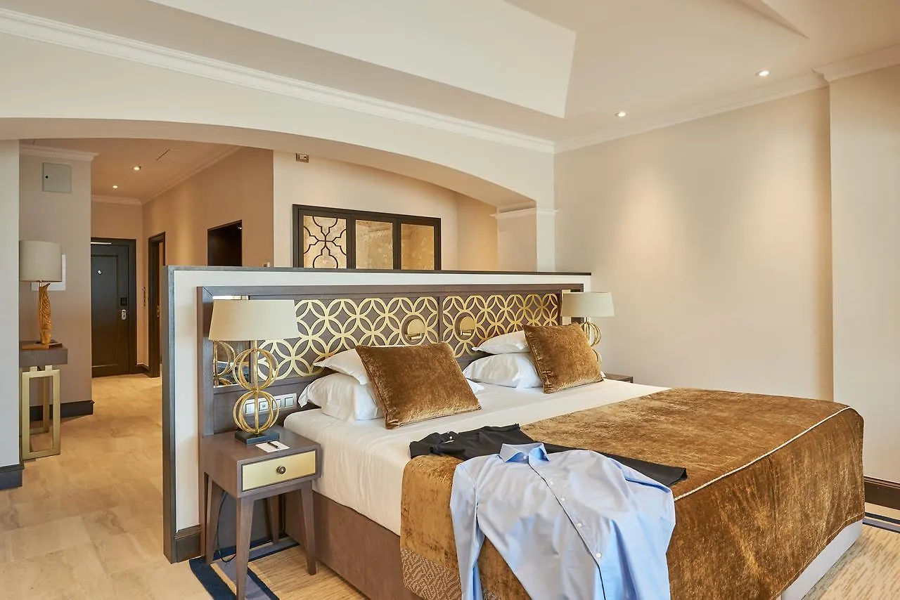 Dona Filipa Hotel Almancil 5*,